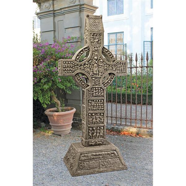 Design Toscano Muiredach High Celtic Cross Grand Scale Statue NE110130